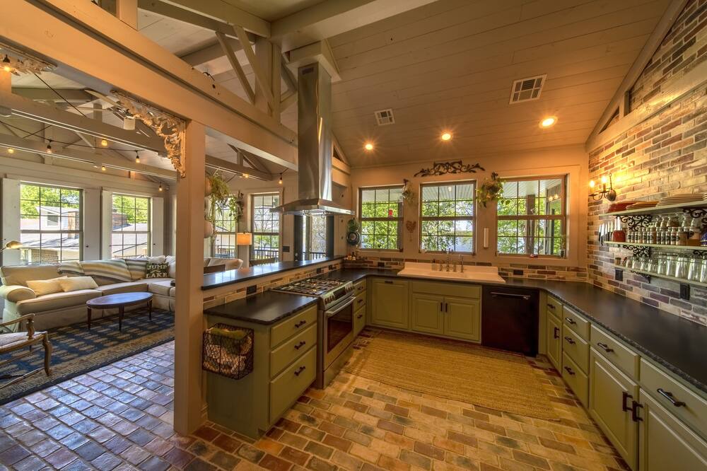 Photo of Kitchen in Grove