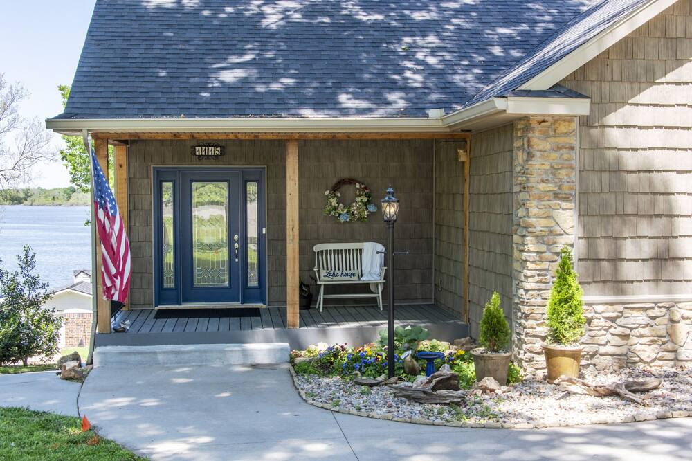 Photo of Outdoor in Grove