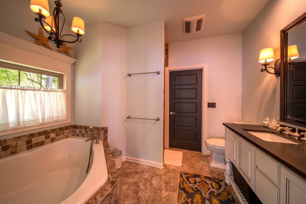 Photo of Bathroom in Grove