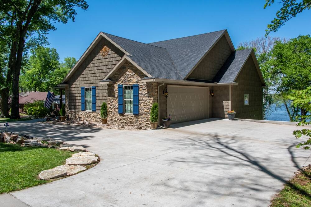 Photo of Outdoor in Grove
