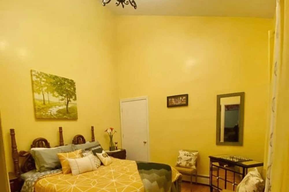 Photo of Bedroom in Town of Sharon