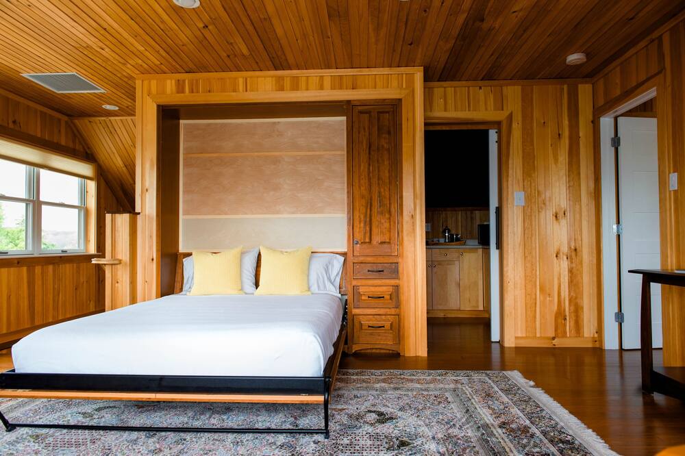 Photo of Bedroom in Mahone Bay