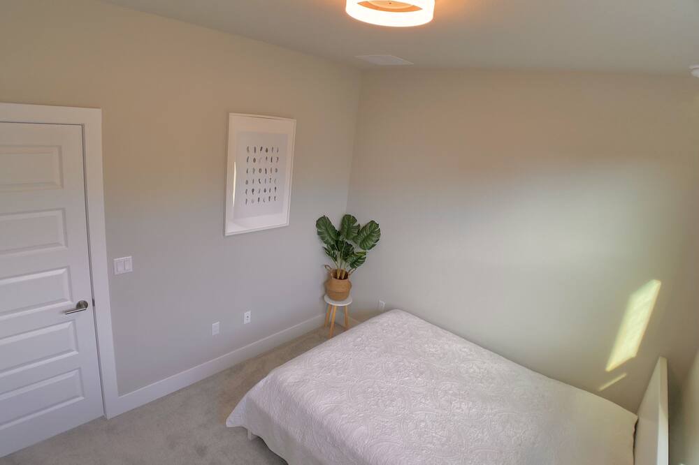 Photo of Bedroom in Parker Lane