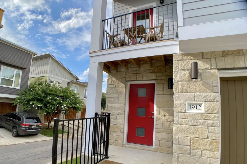 Photo of Outdoor in Parker Lane