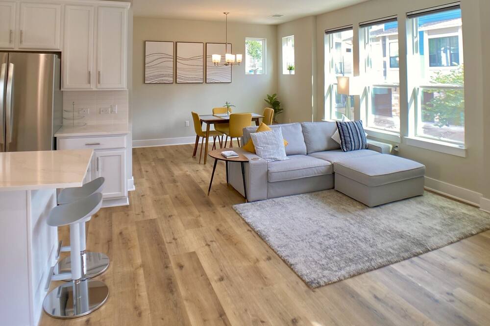 Photo of Livingroom in Parker Lane
