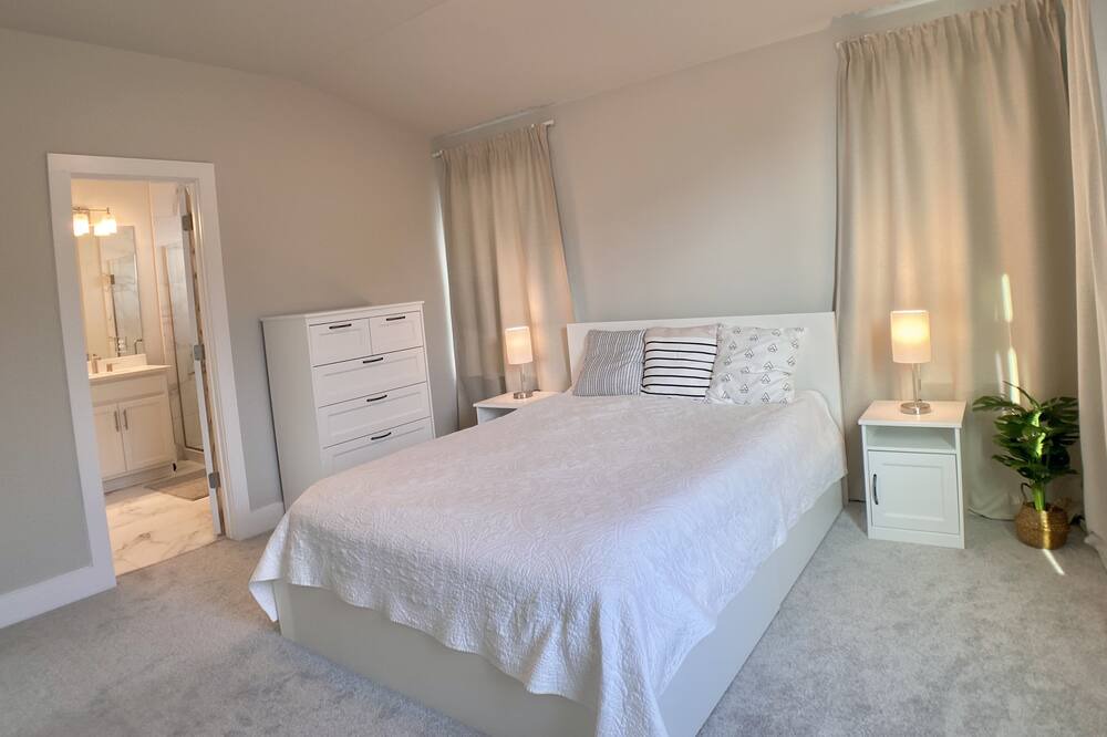 Photo of Bedroom in Parker Lane