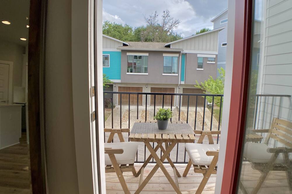 Photo of Patio Balcony in Parker Lane
