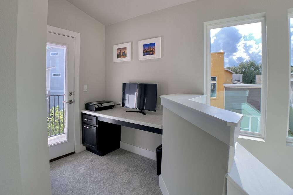 Photo of Bedroom in Parker Lane