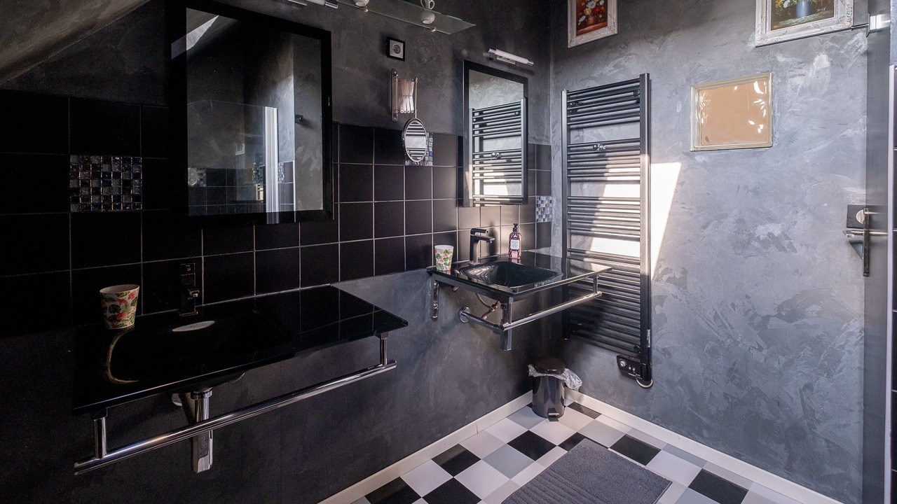 Photo of Bathroom in Tourny