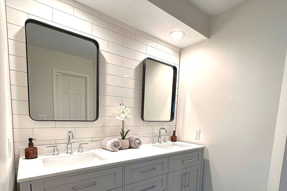 Photo of Bathroom in Marion