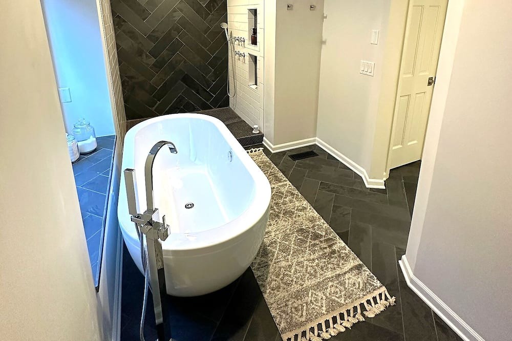 Photo of Bathroom in Marion