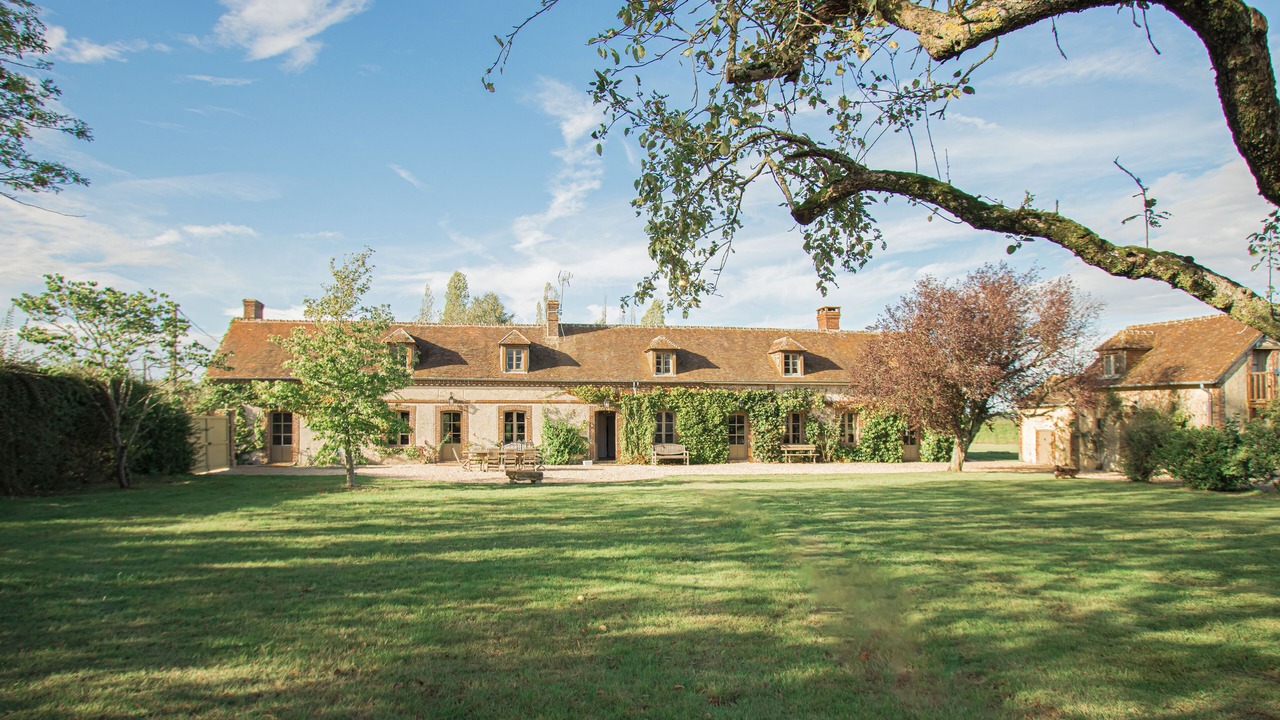 Photo of Outdoor in Rueil-la-Gadeliere