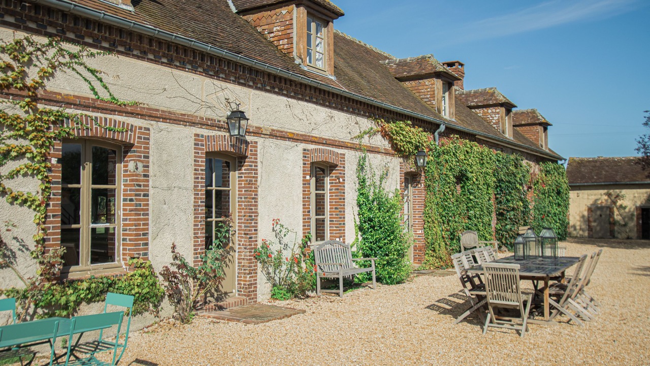 Photo of Outdoor in Rueil-la-Gadeliere