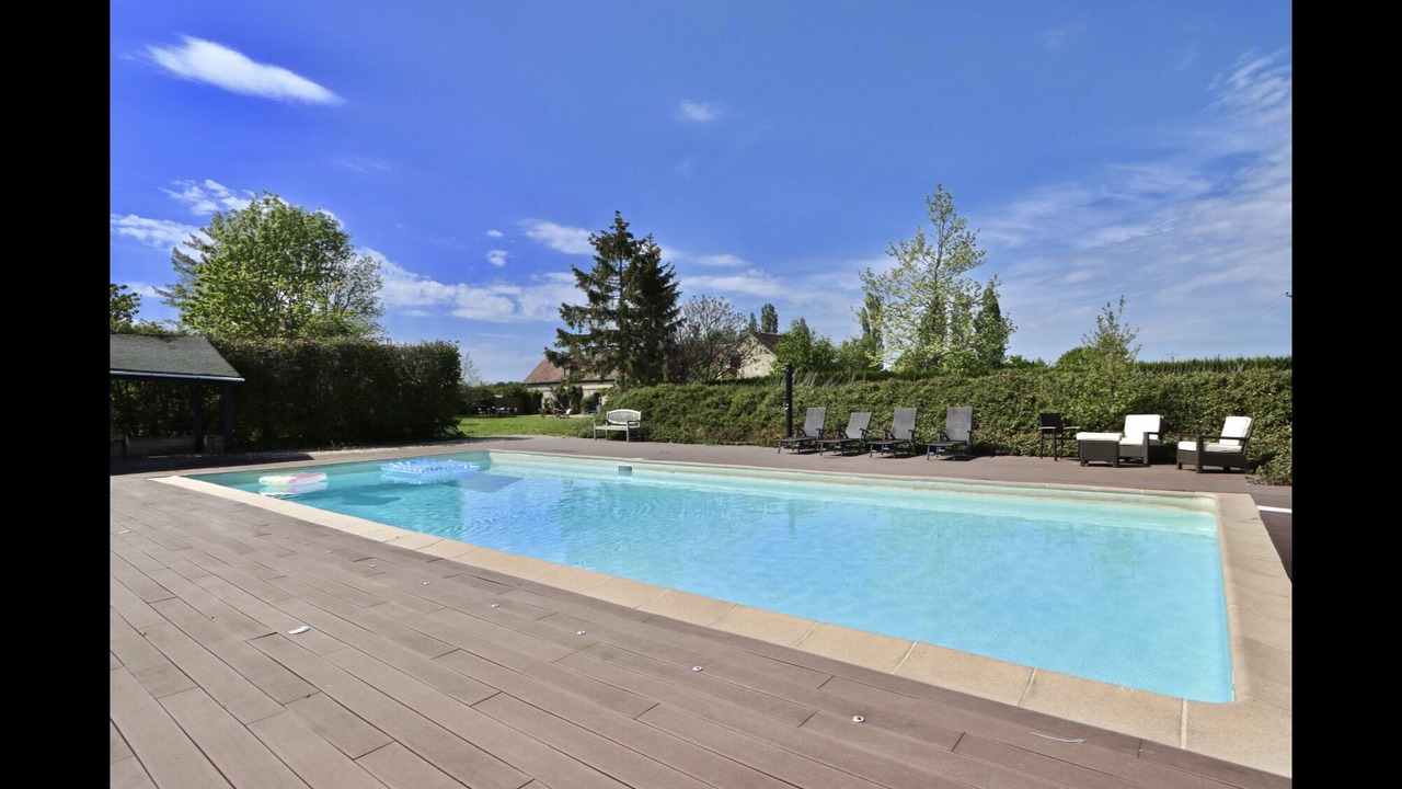 Photo of Outdoor in Rueil-la-Gadeliere