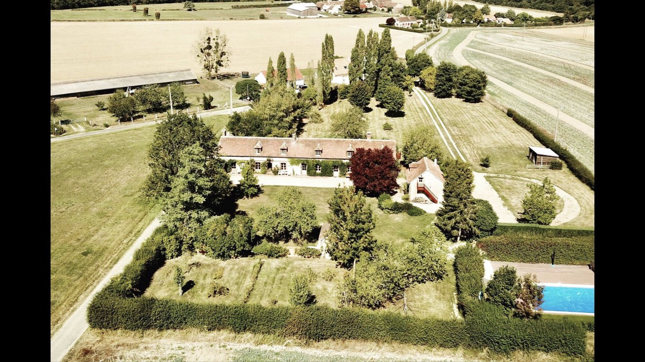 Photo of Outdoor in Rueil-la-Gadeliere