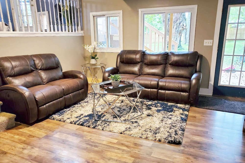 Photo of Livingroom in Roseville