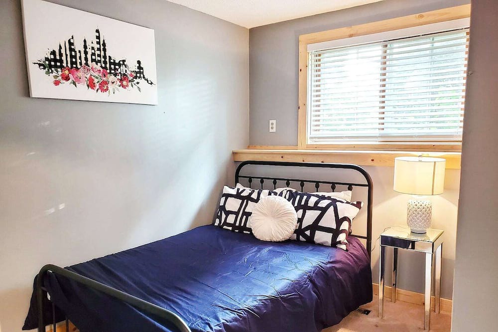 Photo of Bedroom in Roseville
