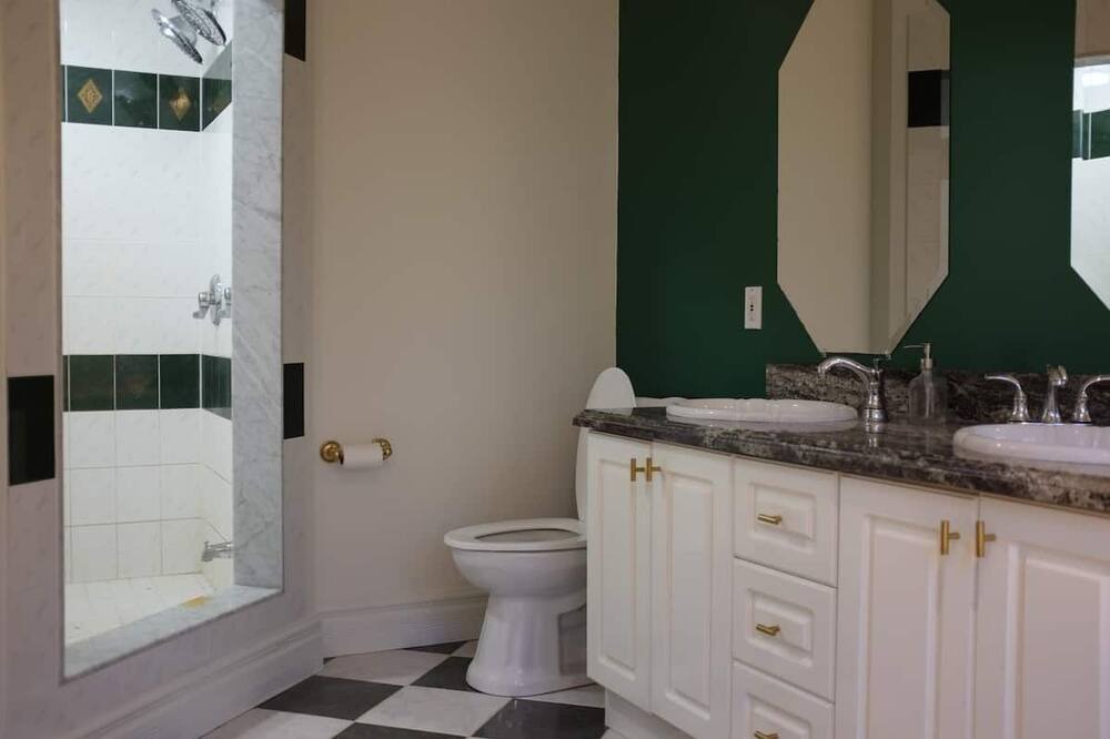 Photo of Bathroom in Centre Wellington