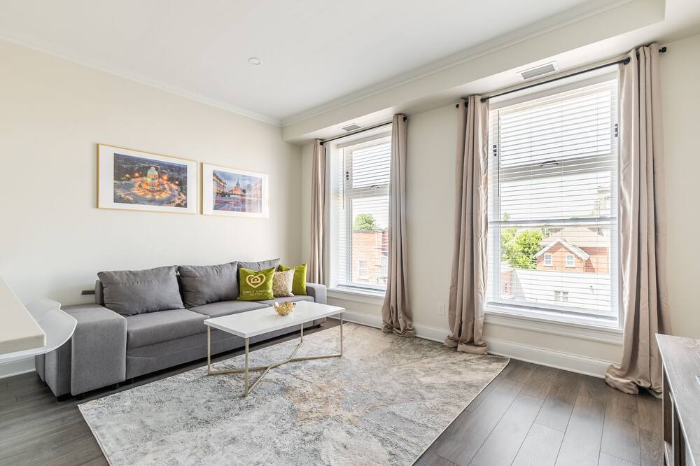 Photo of Livingroom in Smiths Falls
