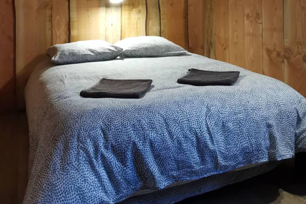 Photo of Bedroom in Saint-Aubin-le-Cloud