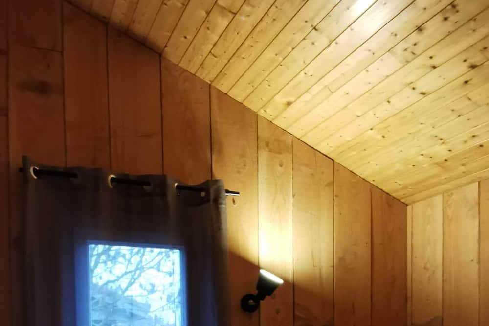 Photo of Bedroom in Saint-Aubin-le-Cloud