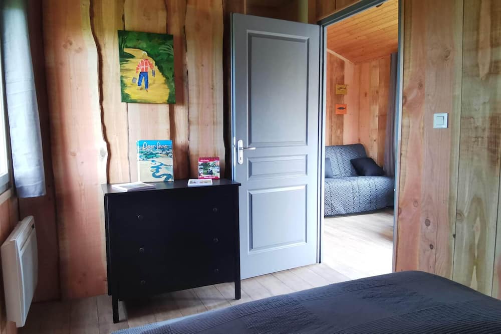 Photo of Bedroom in Saint-Aubin-le-Cloud