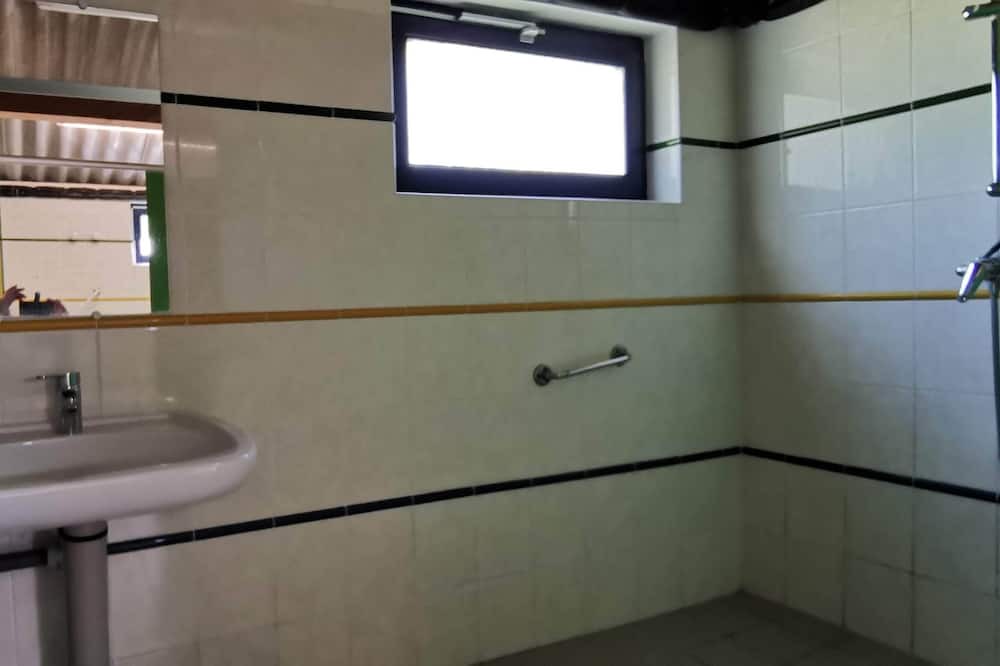 Photo of Bathroom in Saint-Aubin-le-Cloud