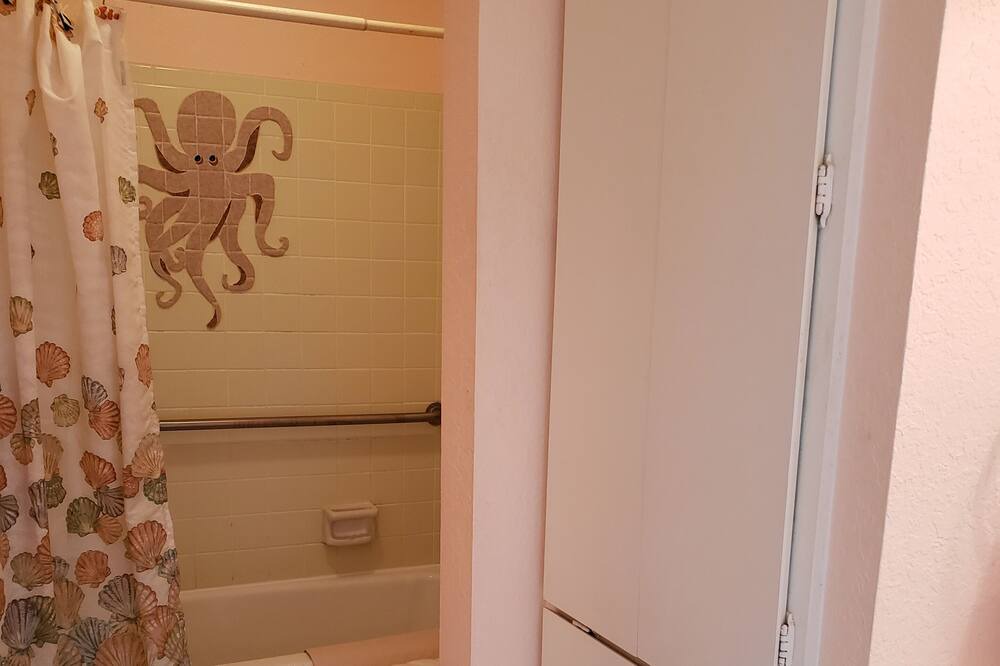 Photo of Bathroom in Sailhouse