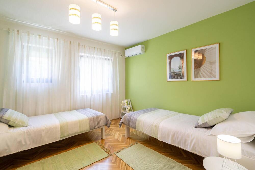 Photo of Bedroom in Srinjine