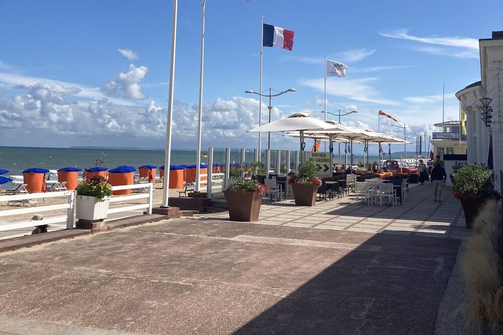 Photo of Outdoor in Beaufour-Druval