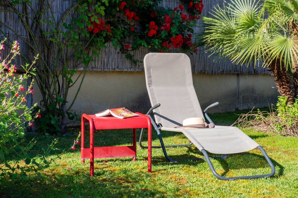 Photo of Patio Balcony in Montaren-et-Saint-Mediers