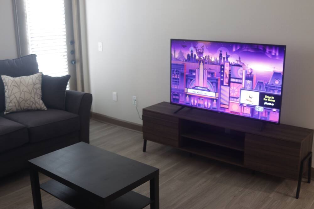 Photo of Livingroom in South Main