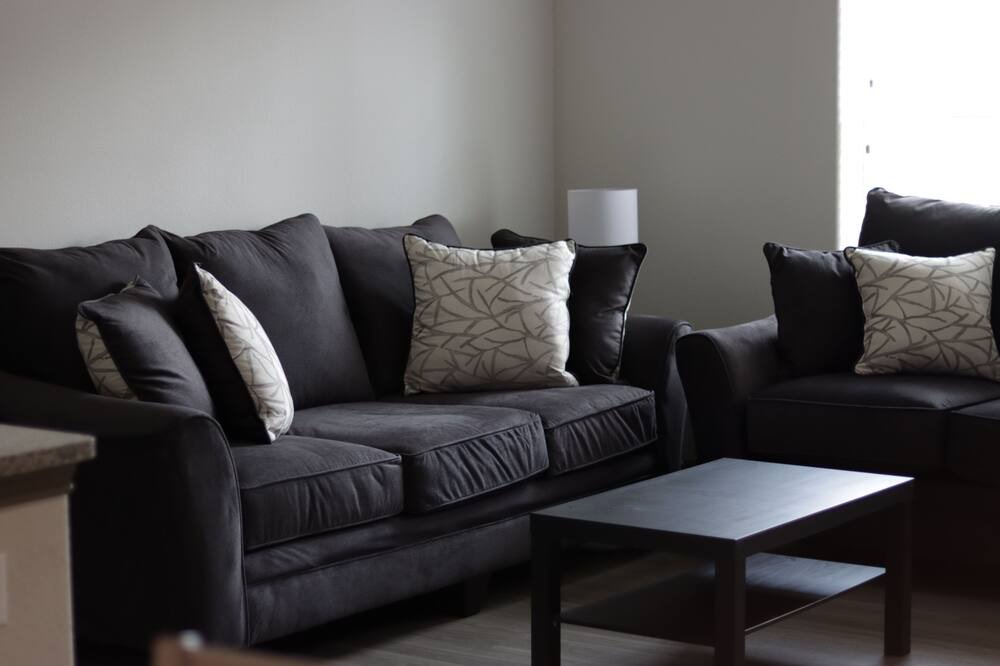 Photo of Livingroom in South Main