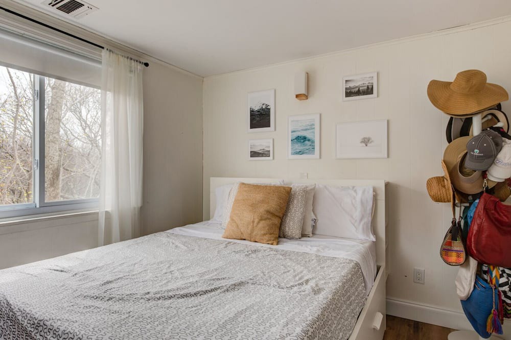 Photo of Bedroom in Baiting Hollow