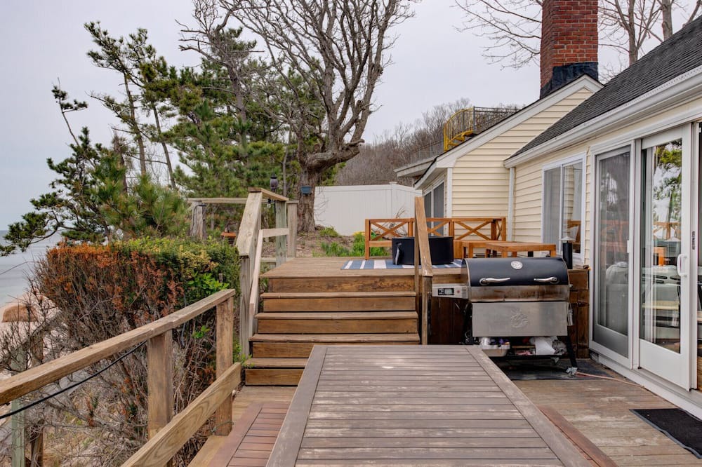 Photo of Patio Balcony in Baiting Hollow