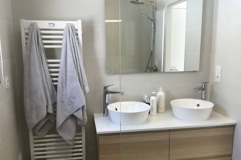 Photo of Bathroom in Cazaux-Frechet