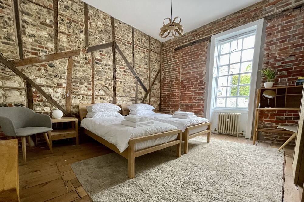 Photo of Others in Arundel