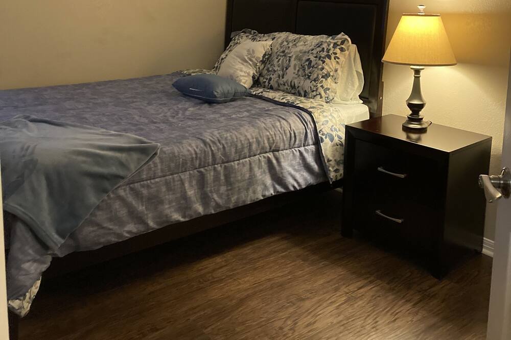 Photo of Bedroom in Scofield Farms