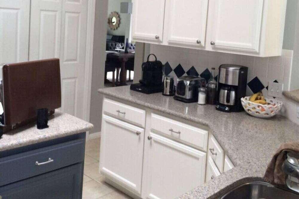 Photo of Kitchen in Scofield Farms