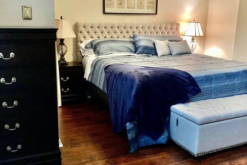 Photo of Bedroom in Scofield Farms