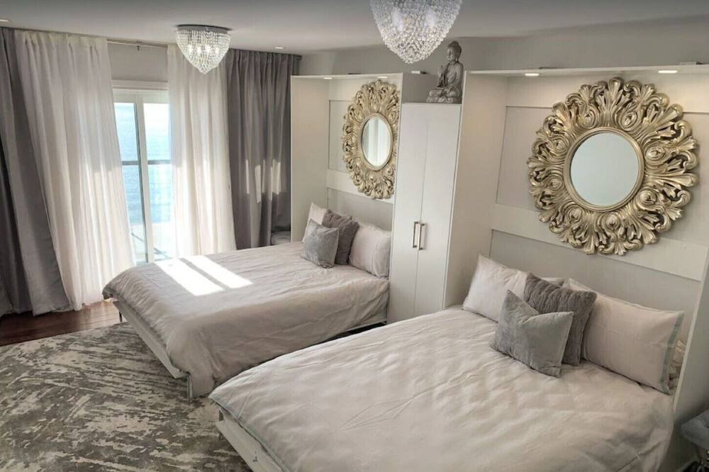 Photo of Bedroom in Crystal Beach