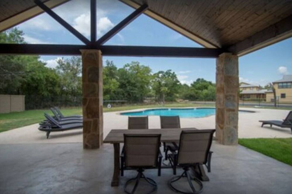 Photo of Patio Balcony in Gruene