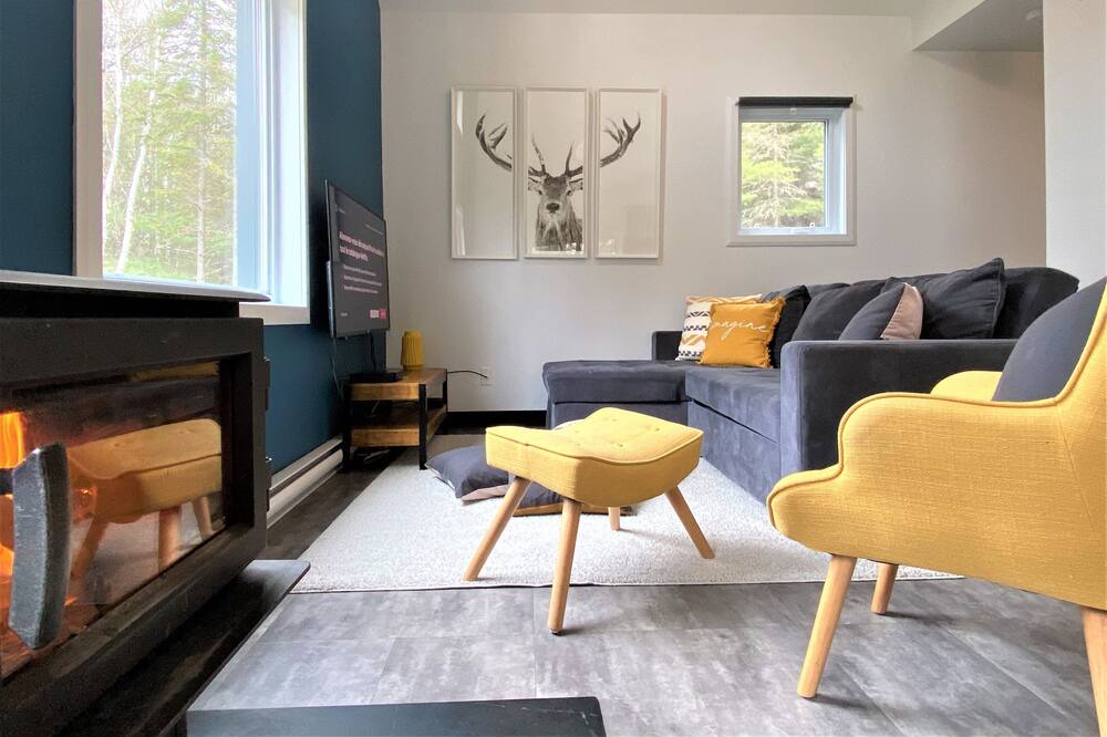 Photo of Livingroom in Sainte-Lucie-des-Laurentides