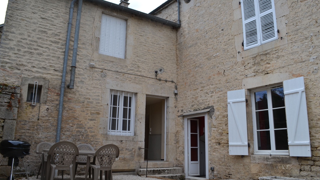 Photo of Outdoor in Leuglay