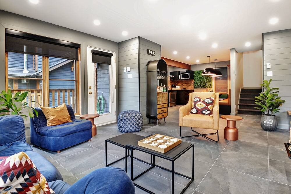 Photo of Livingroom in Stoneham