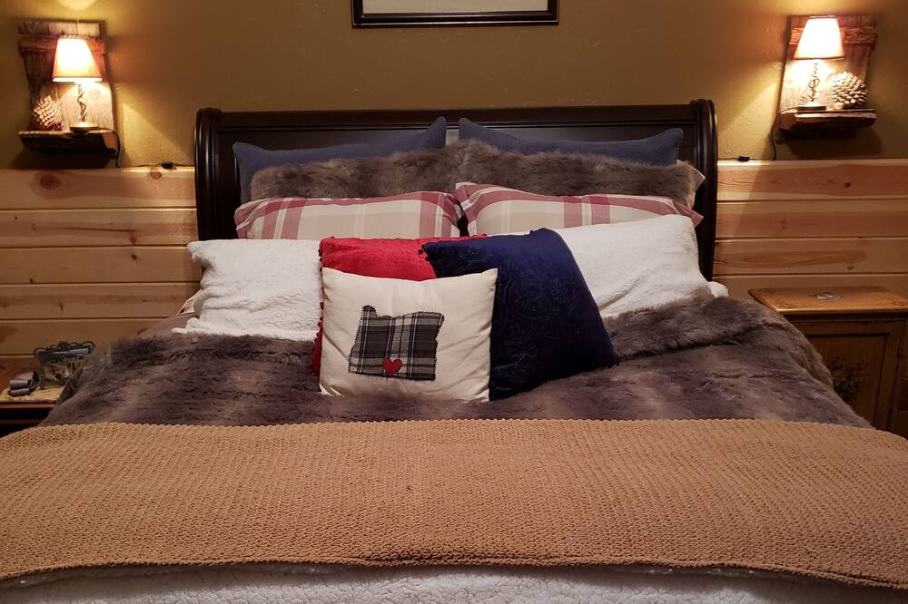 Photo of Bedroom in Lakeview