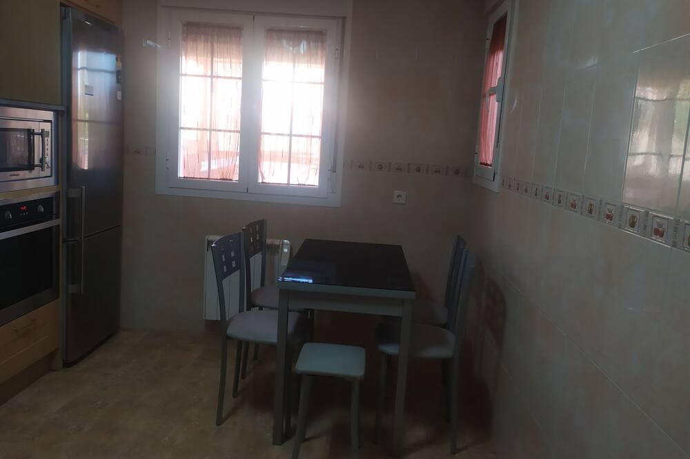 Photo of Kitchen in Fuentiduena de Tajo