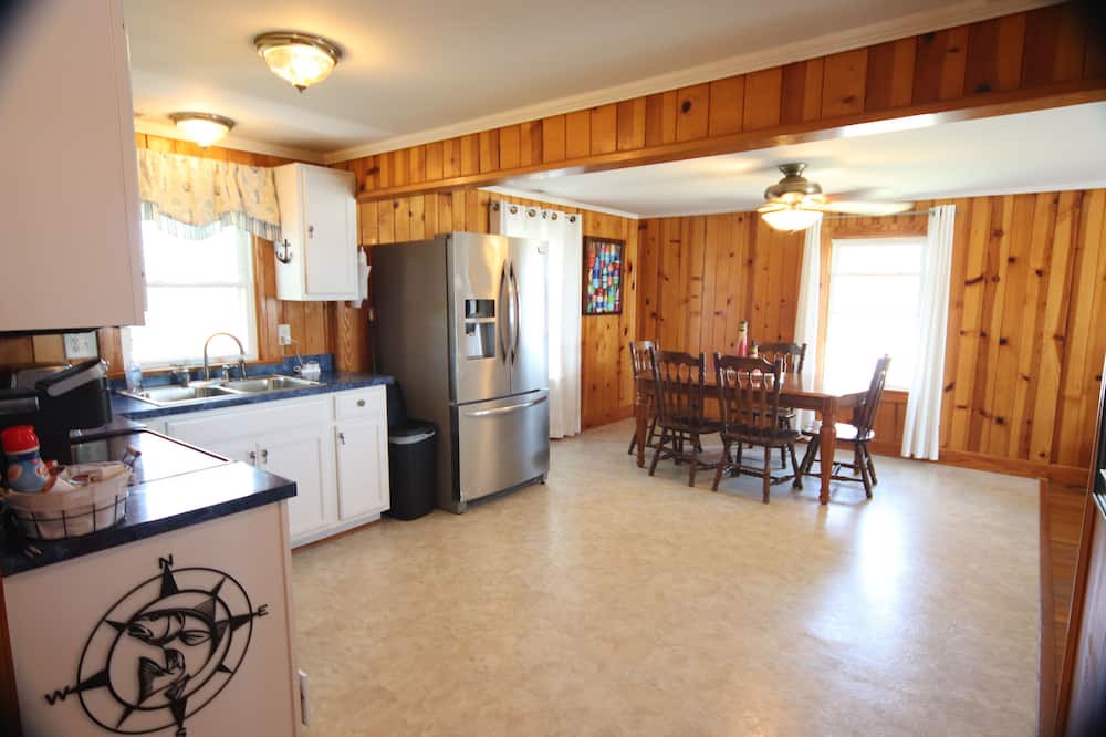 Photo of Kitchen in Carteret County