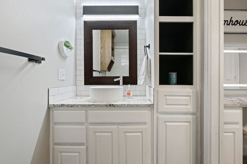Photo of Bathroom in Lorena