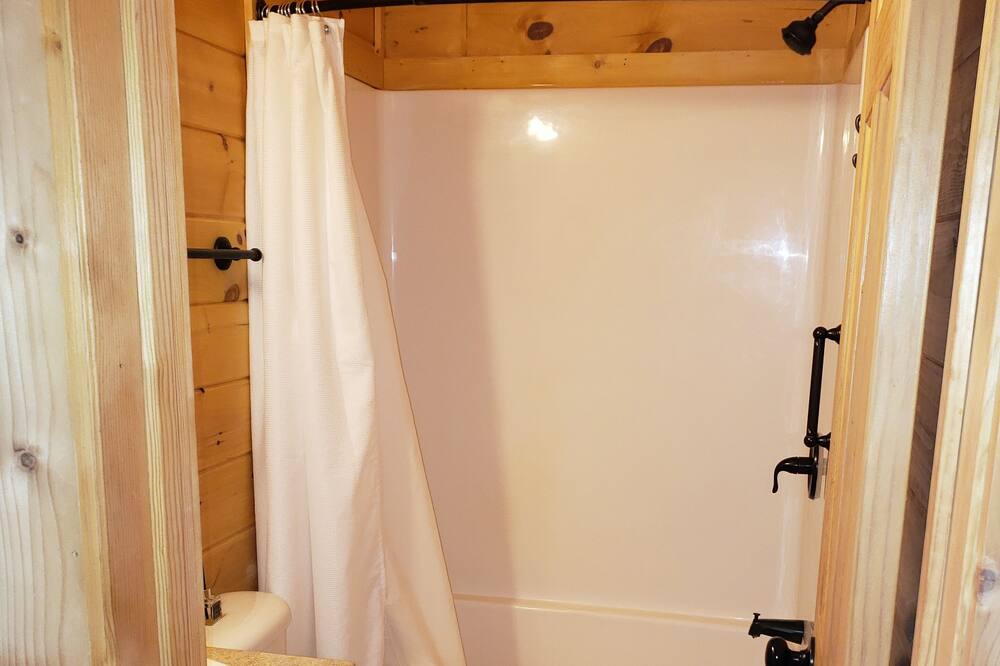 Photo of Bathroom in Great Cacapon